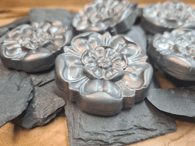 Lead Cast 50mm Tudor Roses - Pack of 5