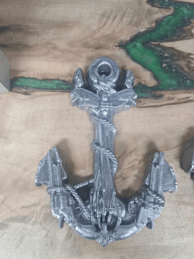 Death Moth High detailed Anchor, Skelton, Pistols